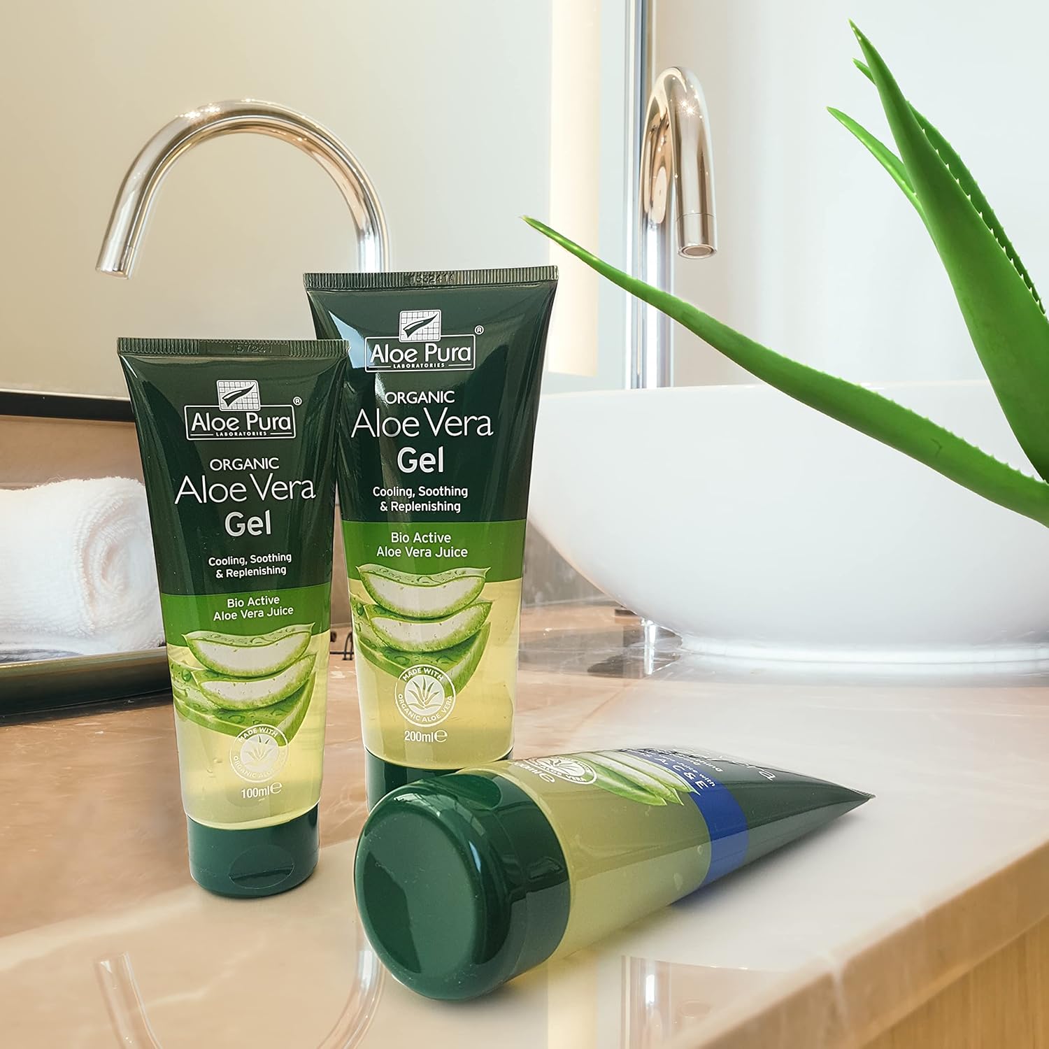 Aloe Pura aloe vera gel highlighting a product feature
