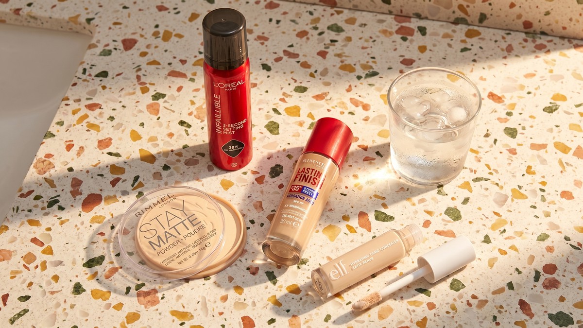 How to Make Your Makeup Last in Hot Weather (Without Wearing More of It)