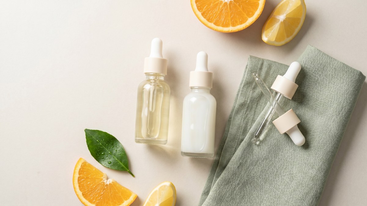 Can You Use Niacinamide and Vitamin C Together?