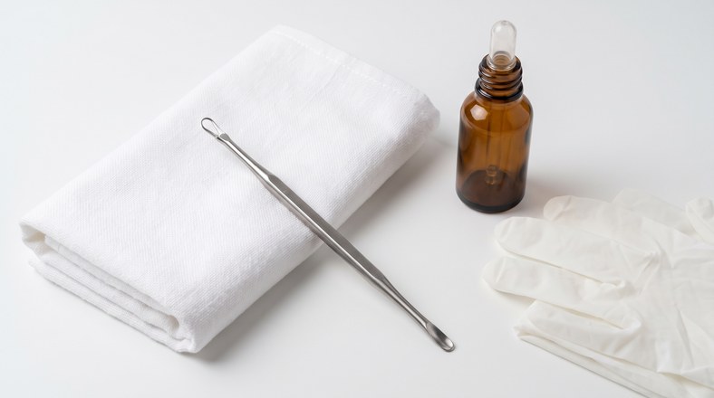 Sterile comedone extractor and glycolic toner representing professional blackhead removal options